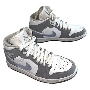 Nike Air Jordan 1 Mid Wolf Grey / Aluminum Women's sz 6